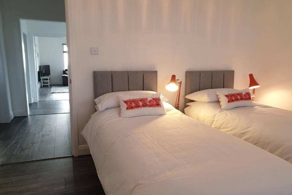 Plas Darien-3 Bed Apt- Sea Views - Sleeps 5 Trearddur Eksteriør bilde