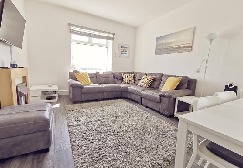 Plas Darien-3 Bed Apt- Sea Views - Sleeps 5 Trearddur Eksteriør bilde